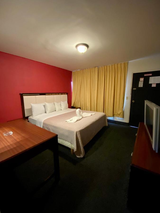 Hotel Los Altos Tijuana Exterior photo