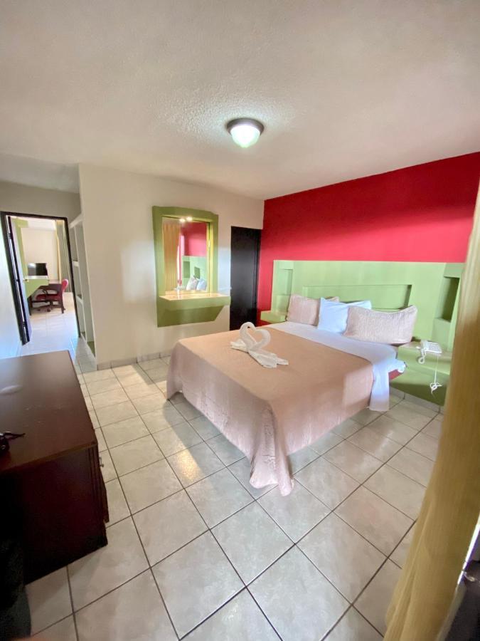 Hotel Los Altos Tijuana Exterior photo